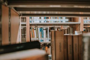 photo 1613899209236 ea0496f96180cropentropycstinysrgbfitmaxfmjpgixidMnwxNDA1NTd8MHwxfHNlYXJjaHwyOXx8dW5pdmVyc2l0eXxlbnwxfDB8fHwxNjc0Njg4OTk2ixlibrb 4.0.3q80w1080